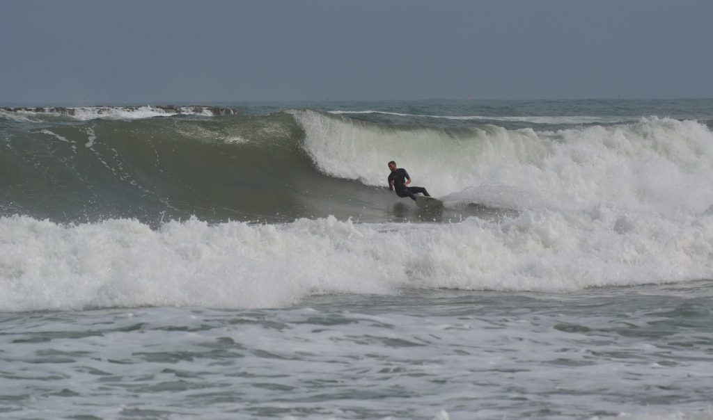 Surfeur à Biarritz