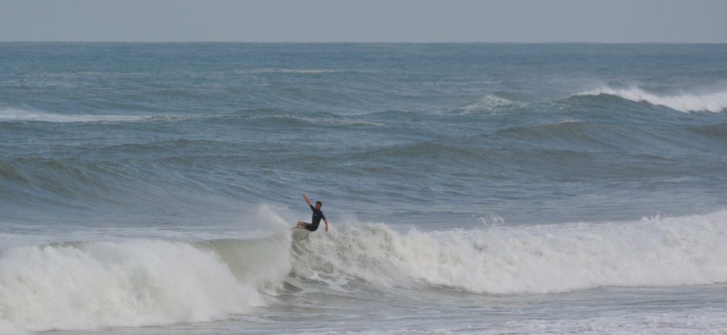 Surfeur à Biarritz