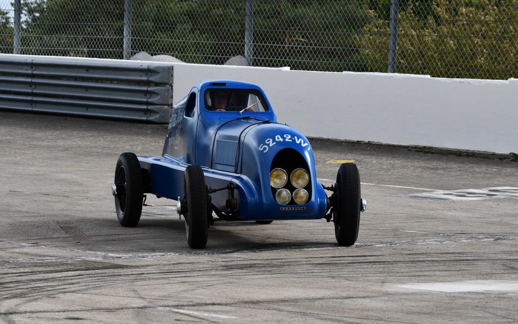 50 ans de la R5 Losange Passion International Jean Ragnotti Julien Saunier autodrome Linas-Montlhéry Delalumiereauxyeux