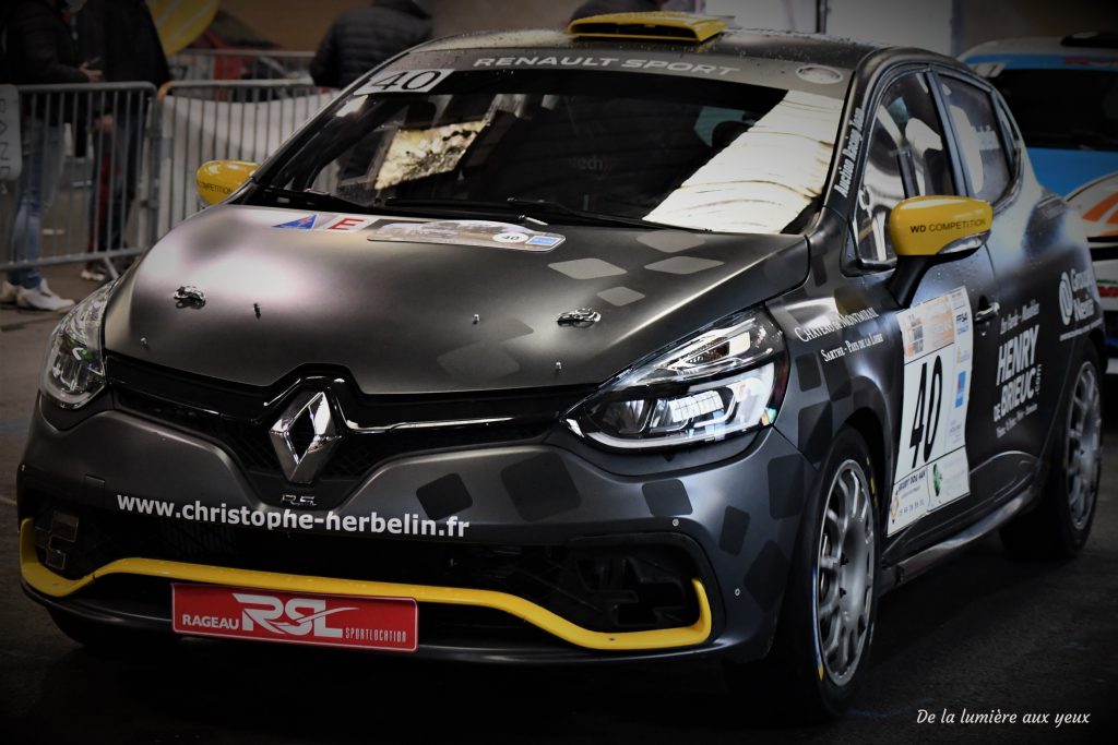 Rallye de la Vienne 2023 photographe De la lumière aux yeux RENAULT Clio R3Christophe HERBELIN/Cyril FERRAND