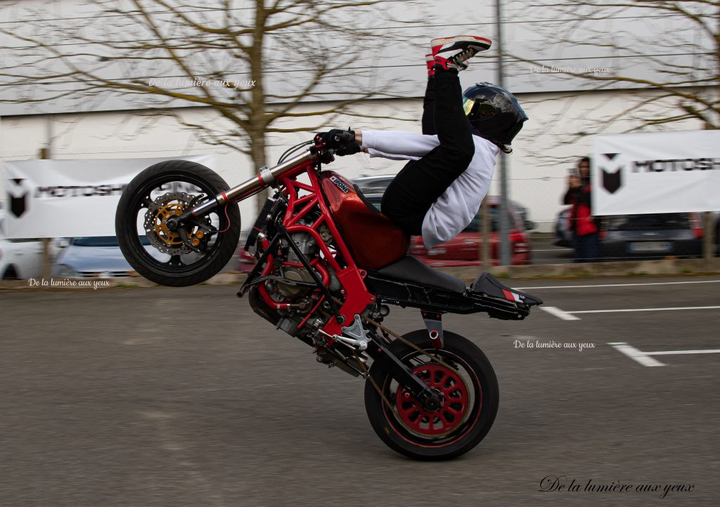 Shooting Romain JEANDROT stunter professionnel Motoshopping Coignières photographe De la lumière aux yeux