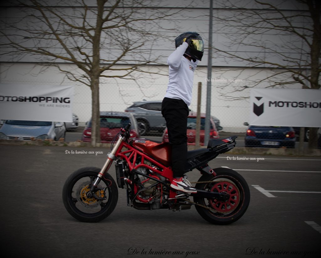 Shooting Romain JEANDROT stunter professionnel Motoshopping Coignières photographe De la lumière aux yeux