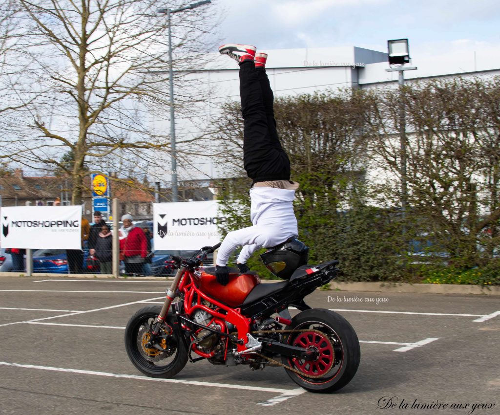 Shooting Romain JEANDROT stunter professionnel Motoshopping Coignières photographe De la lumière aux yeux