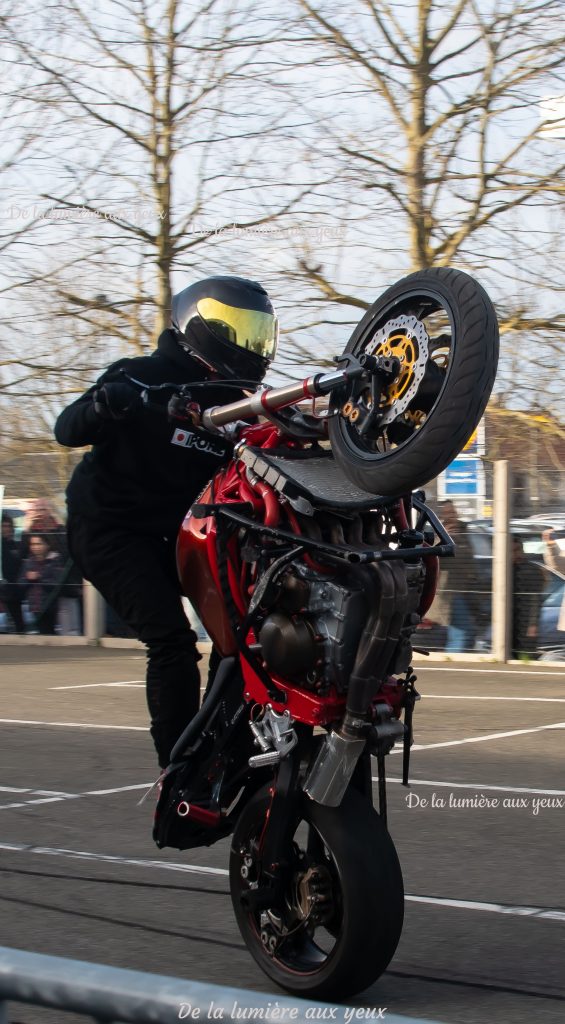 Shooting Romain JEANDROT stunter professionnel Motoshopping Coignières photographe De la lumière aux yeux