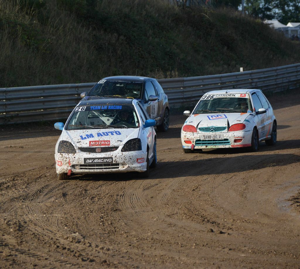 Fol'Car et 2 cv cross circuit Orléans Sougy 2 et 3 septembre 2023 photographe De la lumière aux yeux